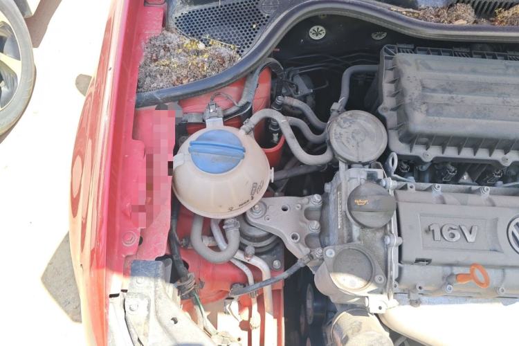 Used Volkswagen Polo 2011 1.6L Automatic ZhiKu Edition Engine Bay Right