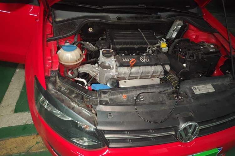 Used Volkswagen Polo 2011 1.6L Automatic ZhiShang Version Engine Bay Right