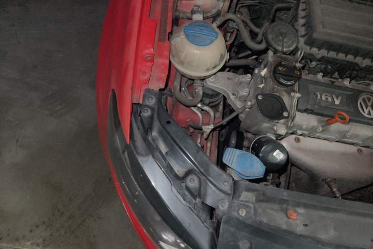 Used Volkswagen Polo 2011 1.4L Automatic ZhiShang Version Engine Bay Right