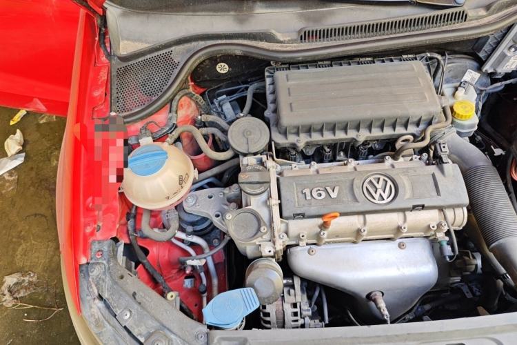 Used Volkswagen Polo 2011 1.4L Manual ZhiLe Edition Engine Bay Right