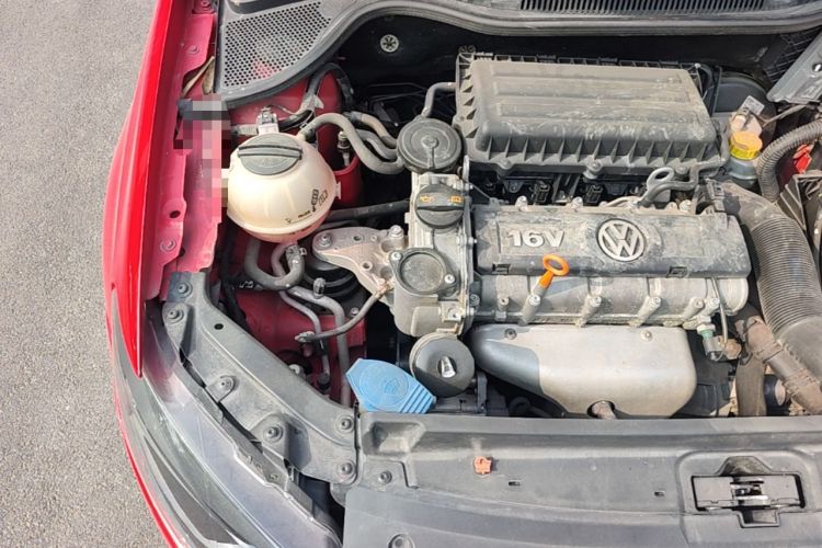 Used Volkswagen Polo 2011 1.6L Automatic ZhiKu Edition Engine Bay Right