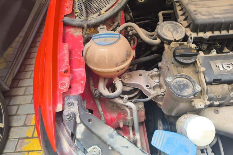 Used Volkswagen Polo 2011 1.4L Automatic ZhiShang Version Engine Bay Right