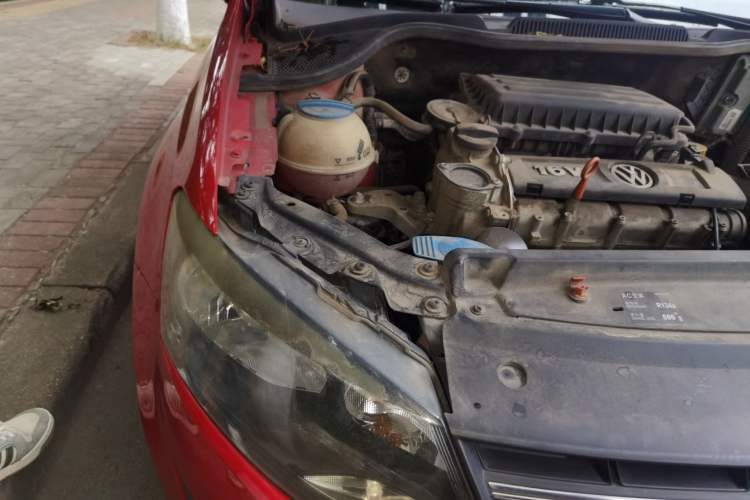 Used Volkswagen Polo 2011 1.4L Automatic ZhiShang Version Engine Bay Right
