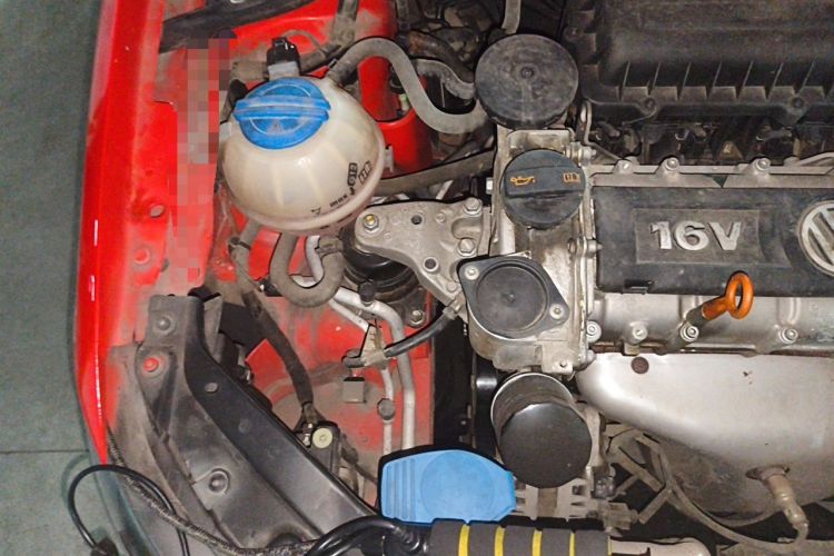 Used Volkswagen Polo 2011 1.4L Automatic ZhiShang Version Engine Bay Right