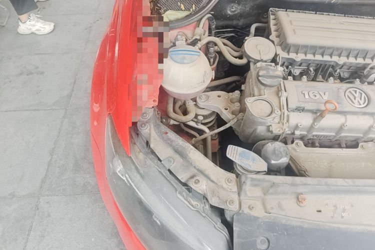 Used Volkswagen Polo 2011 1.4L Manual ZhiLe Edition Engine Bay Right