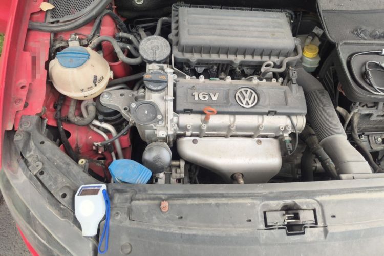 Used Volkswagen Polo 2011 1.6L Automatic ZhiKu Edition Engine Bay Right
