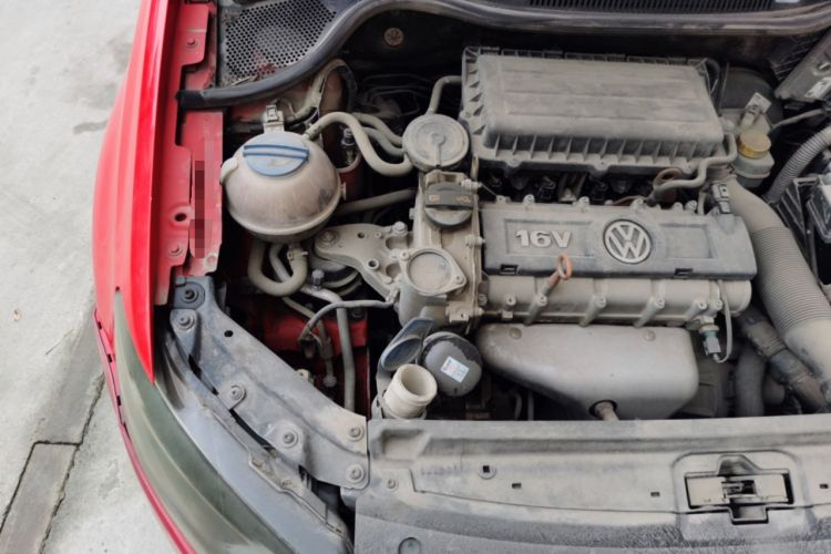 Used Volkswagen Polo 2011 1.4L Automatic ZhiShang Version Engine Bay Right