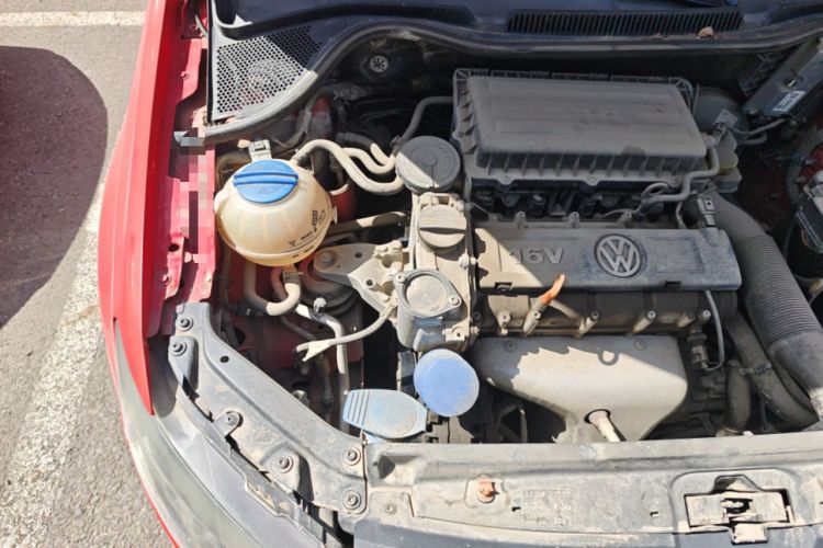 Used Volkswagen Polo 2011 1.6L Manual ZhiShang Edition Engine Bay Right