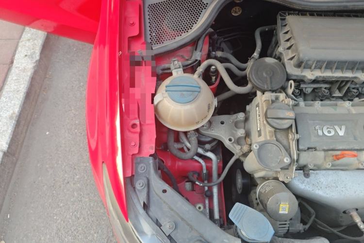 Used Volkswagen Polo 2011 1.4L Manual ZhiLe Edition Engine Bay Right