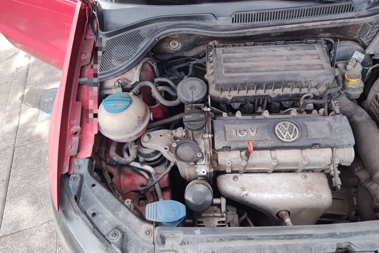 Used Volkswagen Polo 2011 1.6L Automatic ZhiShang Version Engine Bay Right