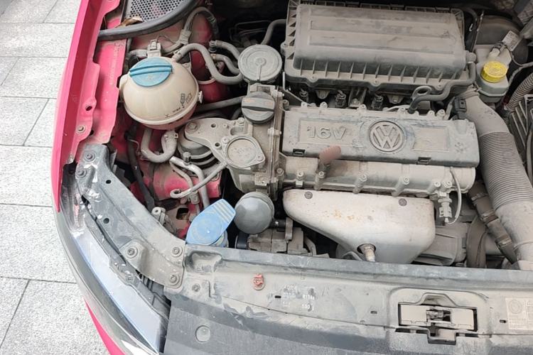 Used Volkswagen Polo 2011 1.6L Automatic ZhiShang Version Engine Bay Right