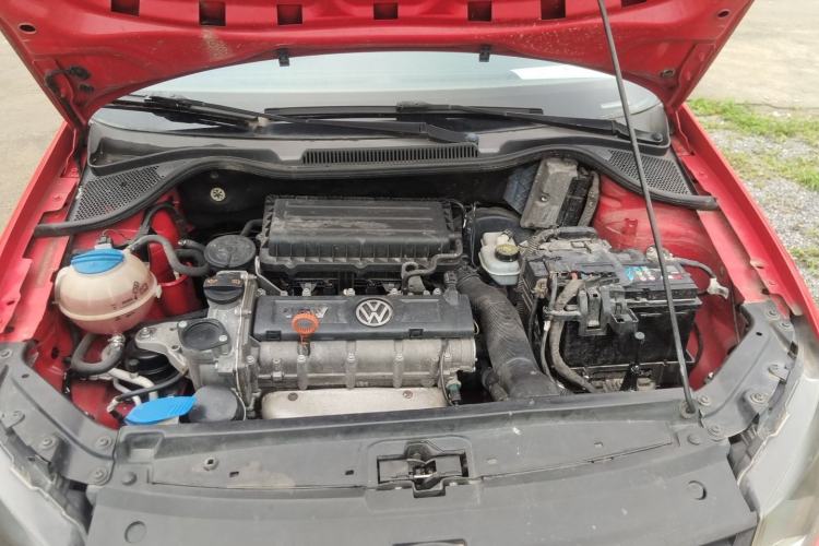 Used Volkswagen Polo 2011 1.6L Automatic ZhiShang Version Engine Bay