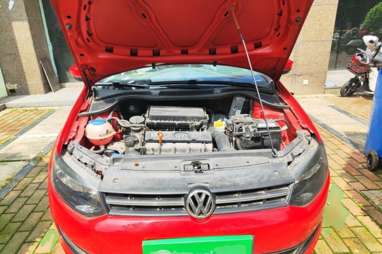 Used Volkswagen Polo 2011 1.6L Automatic ZhiKu Edition Engine Bay