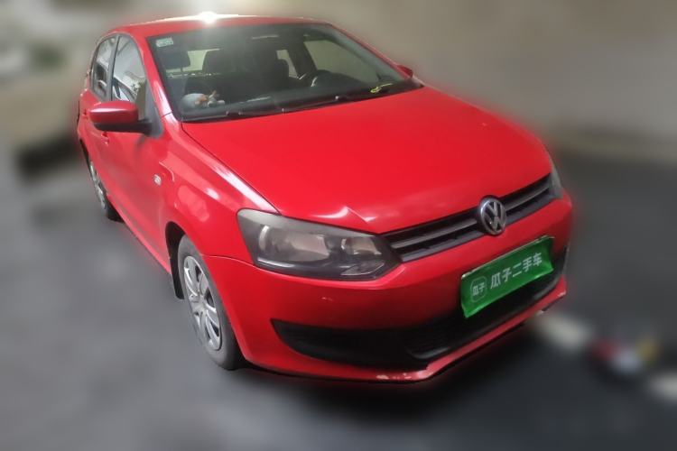 Used Volkswagen Polo 2011 1.4L Manual ZhiLe Edition Front Right 45 Deg