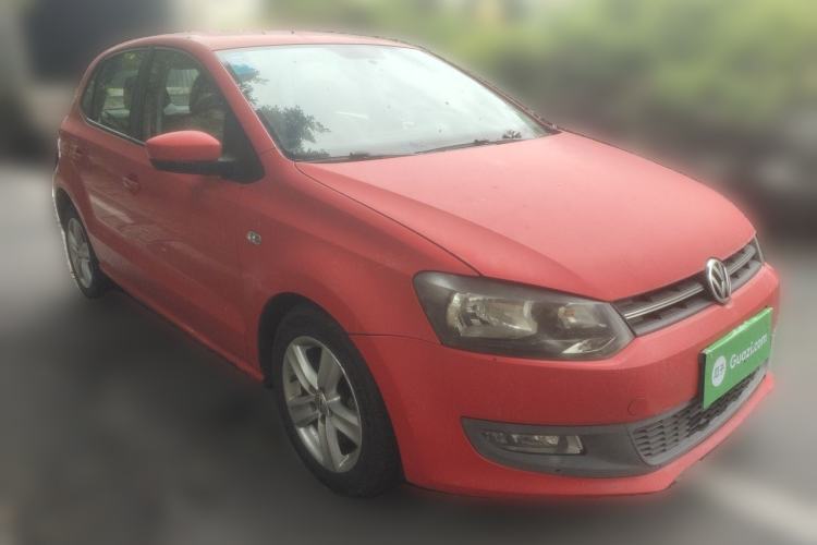 Used Volkswagen Polo 2011 1.4L Manual ZhiShang Edition Front Right 45 Deg