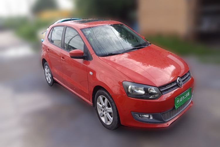 Used Volkswagen Polo 2011 1.6L Automatic ZhiKu Edition Front Right 45 Deg