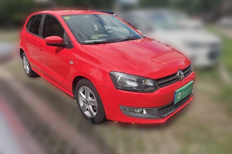 Used Volkswagen Polo 2011 1.4L Manual ZhiShang Edition Front Right 45 Deg