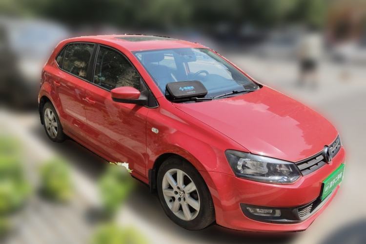 Used Volkswagen Polo 2011 1.6L Automatic ZhiKu Edition Front Right 45 Deg