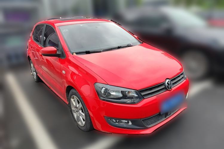 Used Volkswagen Polo 2011 1.6L Automatic ZhiKu Edition Front Right 45 Deg
