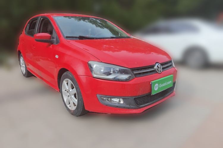 Used Volkswagen Polo 2011 1.4L Manual ZhiShang Edition Front Right 45 Deg