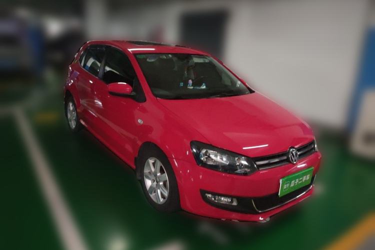 Used Volkswagen Polo 2011 1.6L Automatic ZhiKu Edition Front Right 45 Deg