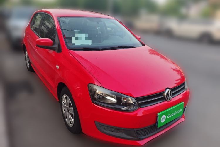 Used Volkswagen Polo 2011 1.4L Manual ZhiLe Edition Front Right 45 Deg