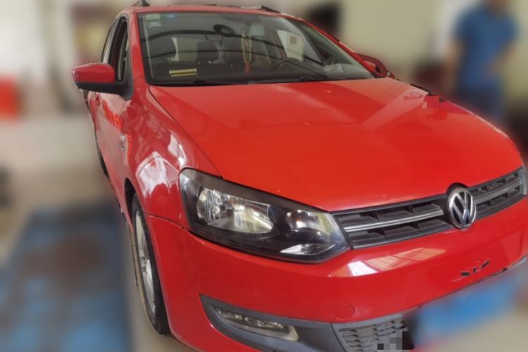 Used Volkswagen Polo 2011 1.4L Automatic ZhiShang Version Front Right 45 Deg
