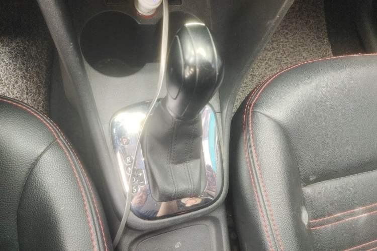 Used Volkswagen Polo 2011 1.4L Automatic ZhiShang Version Gear Lever