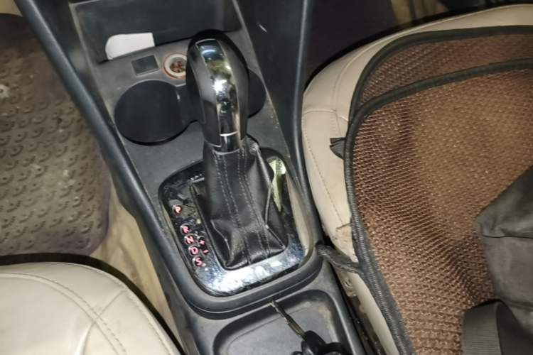 Used Volkswagen Polo 2011 1.4L Automatic ZhiCool Edition Gear Lever