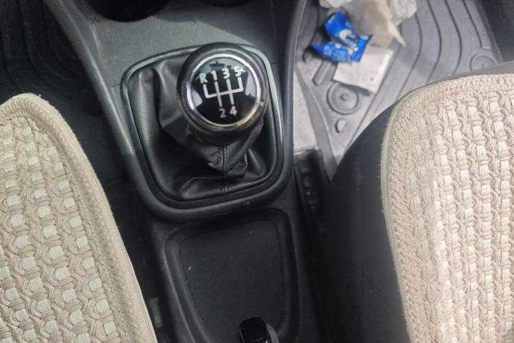 Used Volkswagen Polo 2011 1.4L Manual ZhiShang Edition Gear Lever