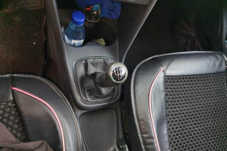 Used Volkswagen Polo 2011 1.6L Manual ZhiShang Edition Gear Lever
