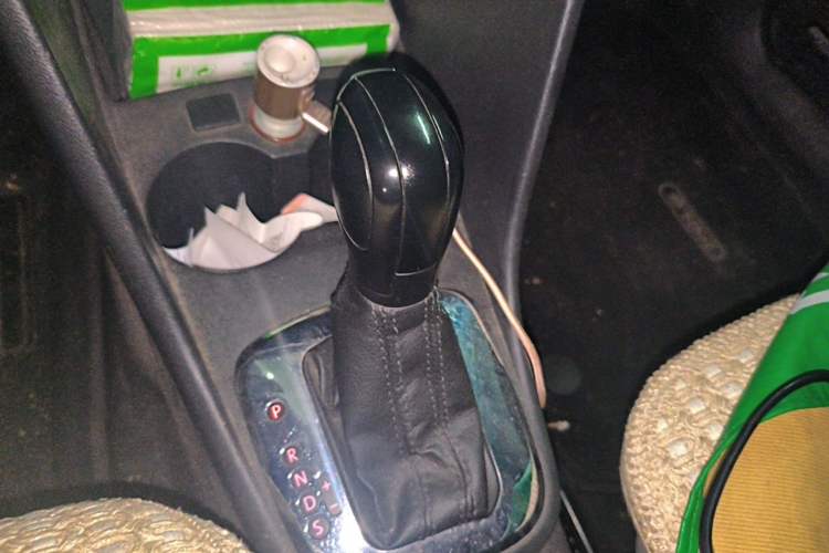 Used Volkswagen Polo 2011 1.6L Automatic ZhiShang Version Gear Lever