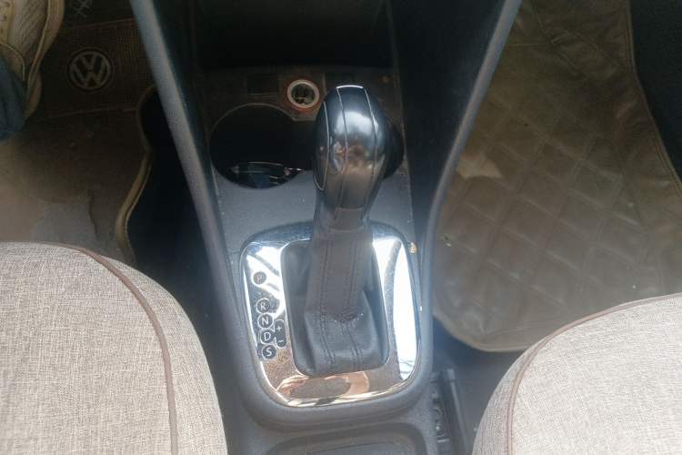 Used Volkswagen Polo 2011 1.4L Automatic ZhiShang Version Gear Lever
