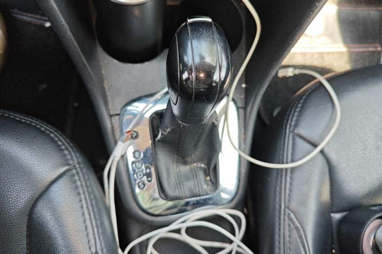 Used Volkswagen Polo 2011 1.6L Automatic ZhiShang Version Gear Lever