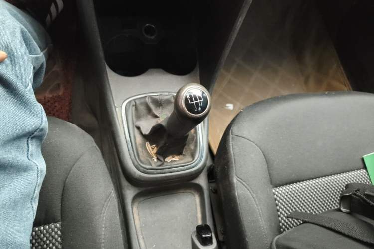 Used Volkswagen Polo 2011 1.6L Manual ZhiShang Edition Gear Lever