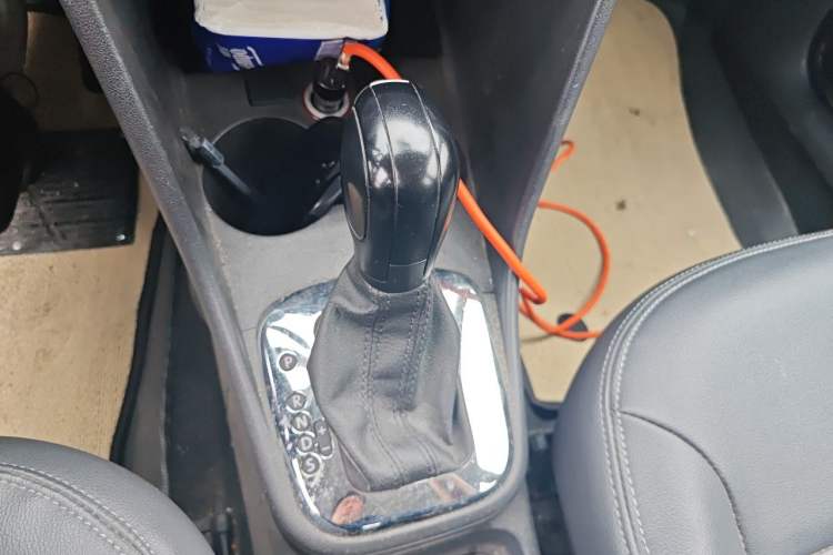 Used Volkswagen Polo 2011 1.4L Automatic ZhiShang Version Gear Lever