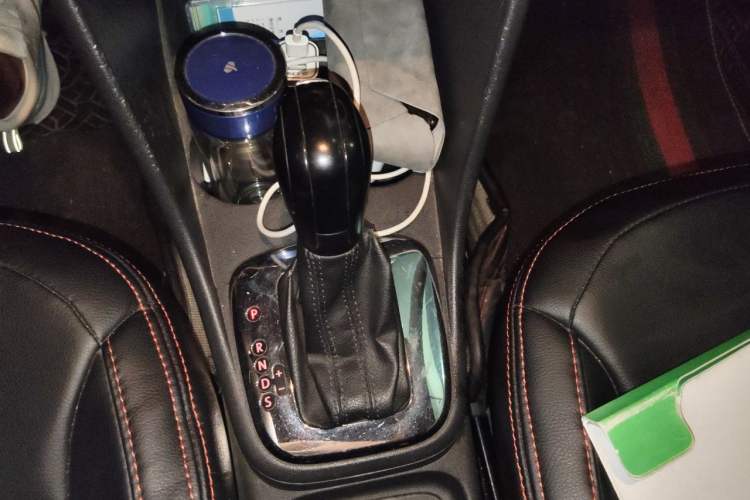 Used Volkswagen Polo 2011 1.6L Automatic ZhiShang Version Gear Lever