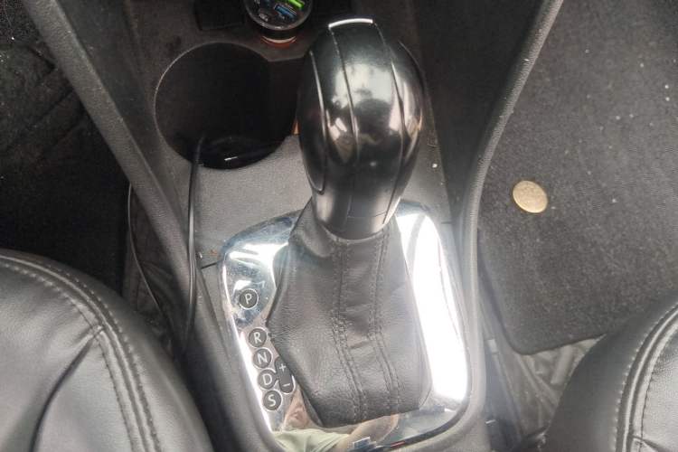 Used Volkswagen Polo 2011 1.6L Automatic ZhiShang Version Gear Lever