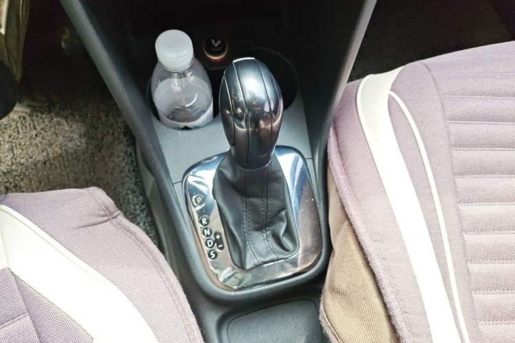Used Volkswagen Polo 2011 1.4L Automatic ZhiShang Version Gear Lever