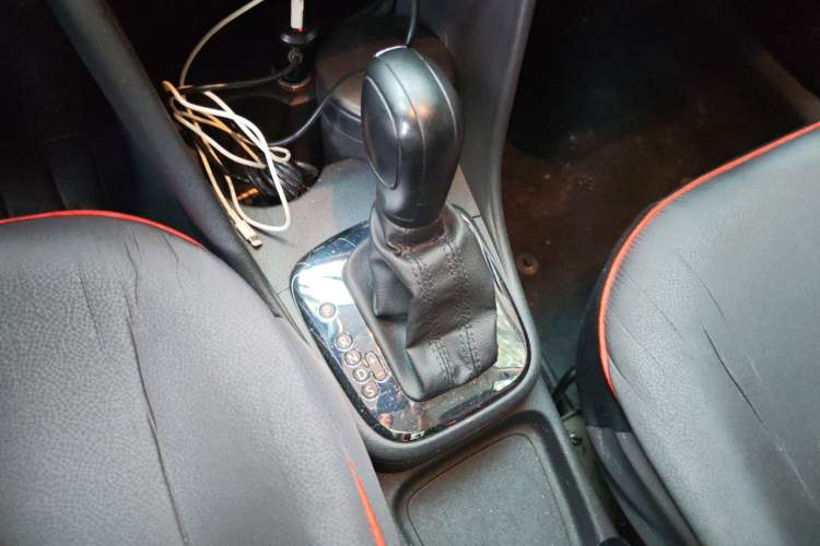 Used Volkswagen Polo 2011 1.6L Automatic ZhiShang Version Gear Lever