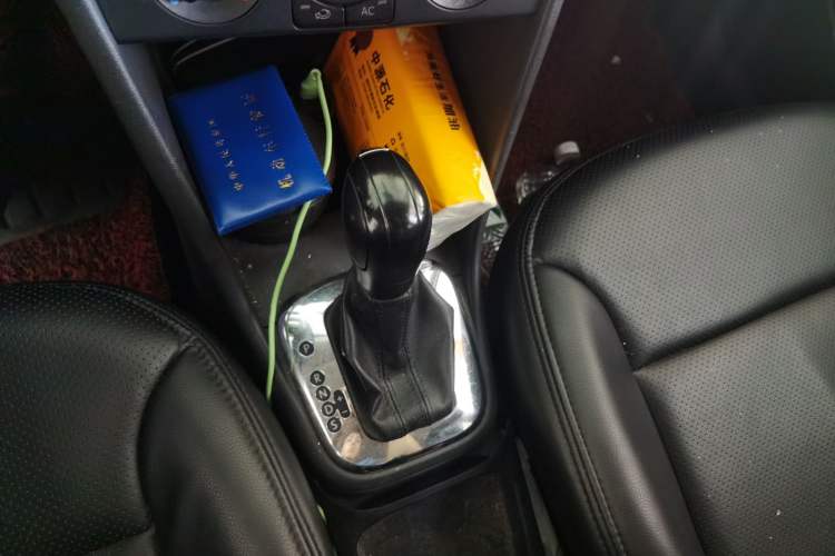 Used Volkswagen Polo 2011 1.4L Automatic ZhiShang Version Gear Lever