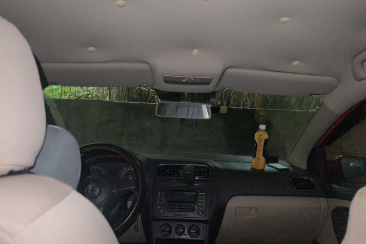 Used Volkswagen Polo 2011 1.4L Automatic ZhiShang Version Headliner