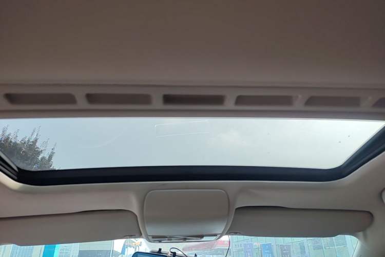Used Volkswagen Polo 2011 1.6L Automatic ZhiKu Edition Headliner