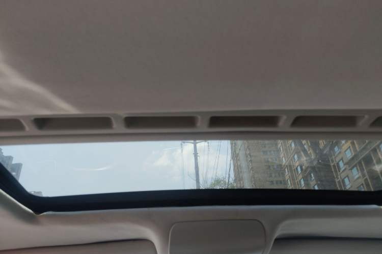 Used Volkswagen Polo 2011 1.6L Automatic ZhiKu Edition Headliner