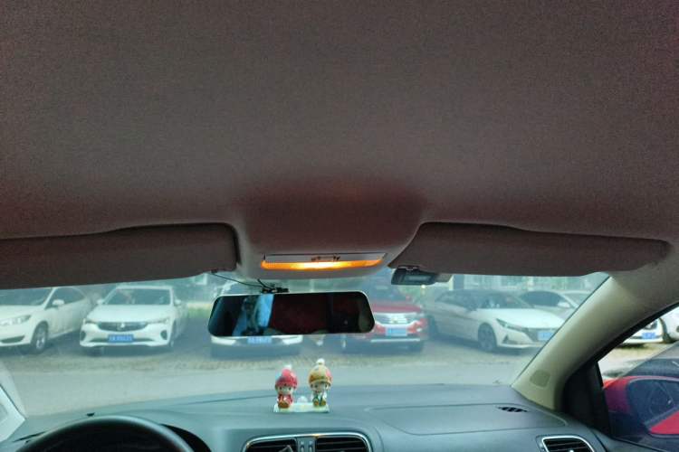 Used Volkswagen Polo 2011 1.6L Automatic ZhiShang Version Headliner
