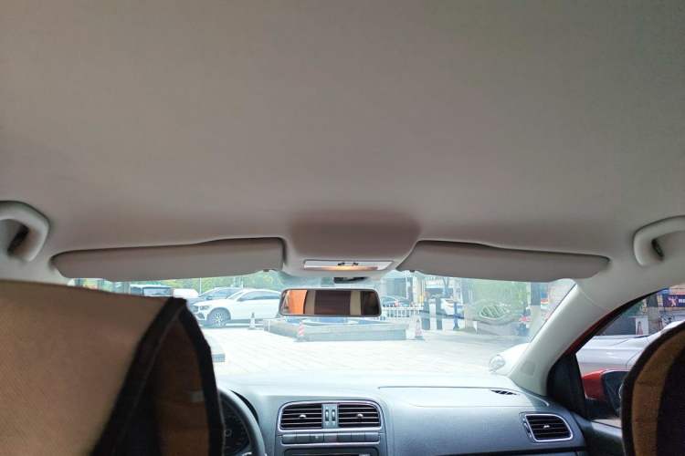Used Volkswagen Polo 2011 1.4L Automatic ZhiShang Version Headliner