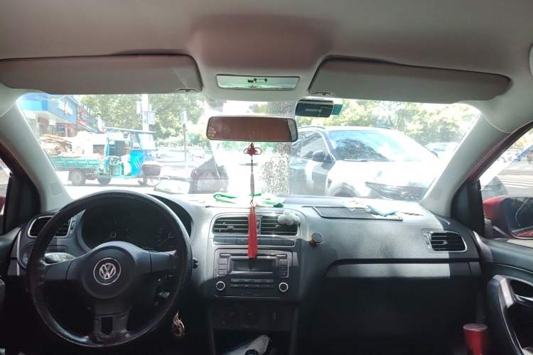 Used Volkswagen Polo 2011 1.6L Automatic ZhiShang Version Headliner