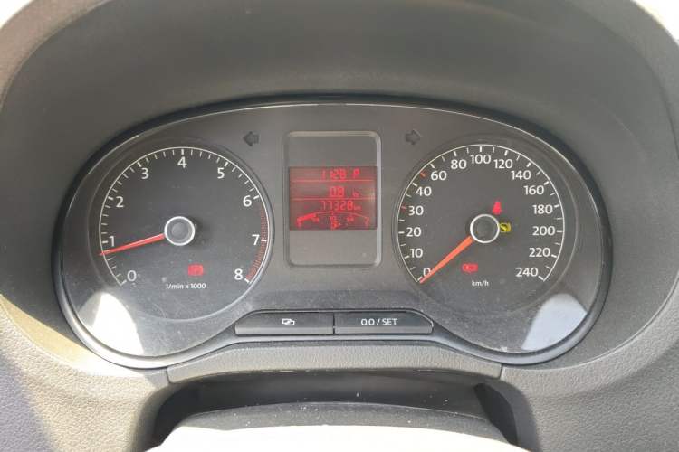 Used Volkswagen Polo 2011 1.6L Automatic ZhiKu Edition Instrument Cluster