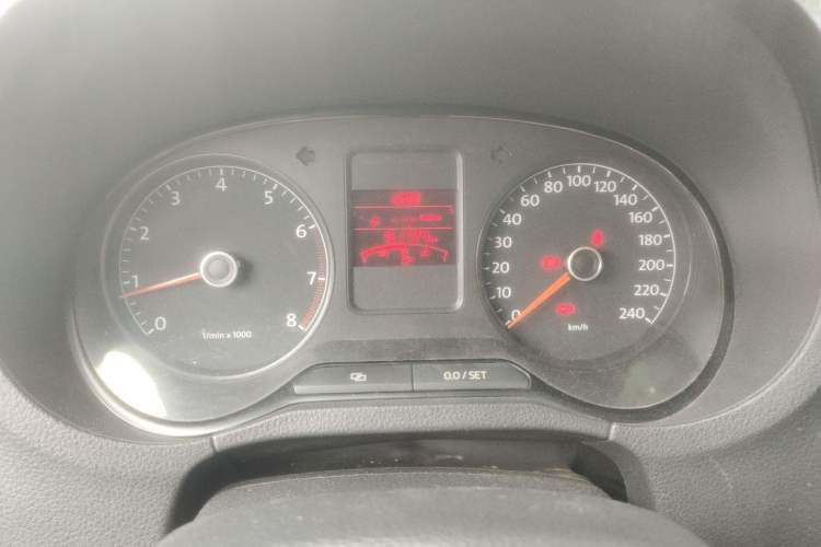 Used Volkswagen Polo 2011 1.4L Manual ZhiShang Edition Instrument Cluster