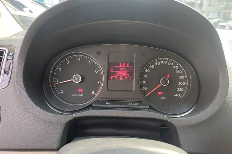 Used Volkswagen Polo 2011 1.6L Automatic ZhiKu Edition Instrument Cluster